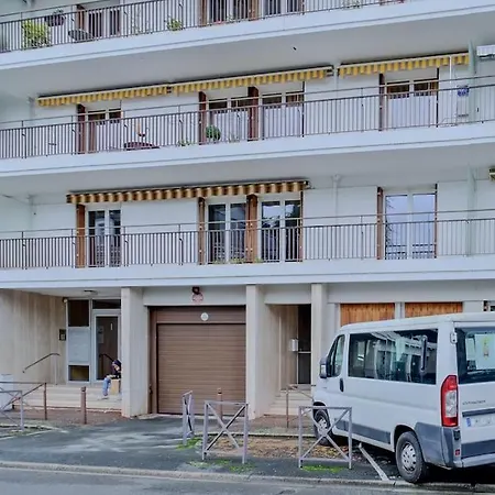La Confidence Apartment *