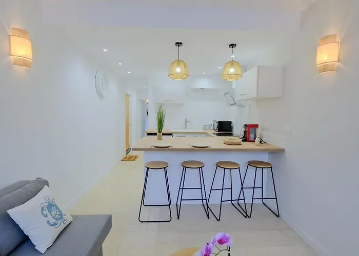 La Confidence Apartment *